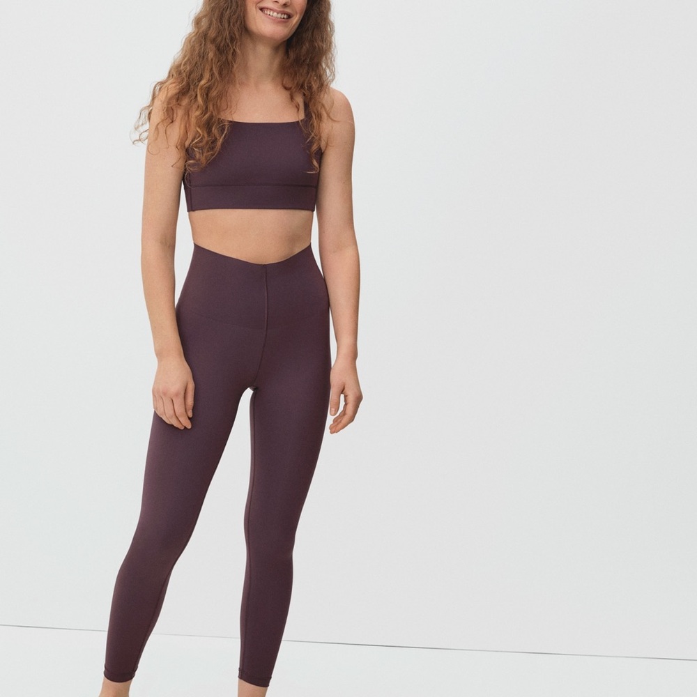Everlane Perform Sculpt Legging